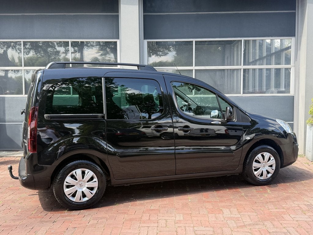 Peugeot Partner Tepee 1.2 PureTech Active 6-2018 • 81 kW /, Auto's, Voorwielaandrijving, Stof, Gebruikt, 1199 cc