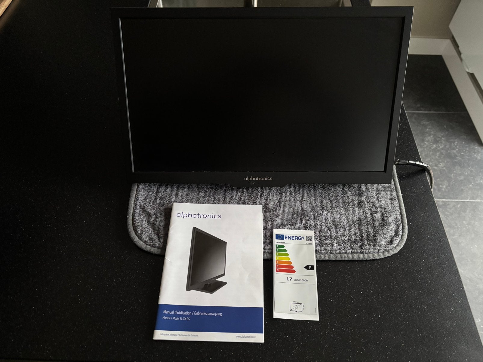 12 volt Alphatronics 19” tv met dvd speler, Audio, Tv en Foto, 50 Hz, HD Ready (720p), 40 tot 60 cm, Ophalen