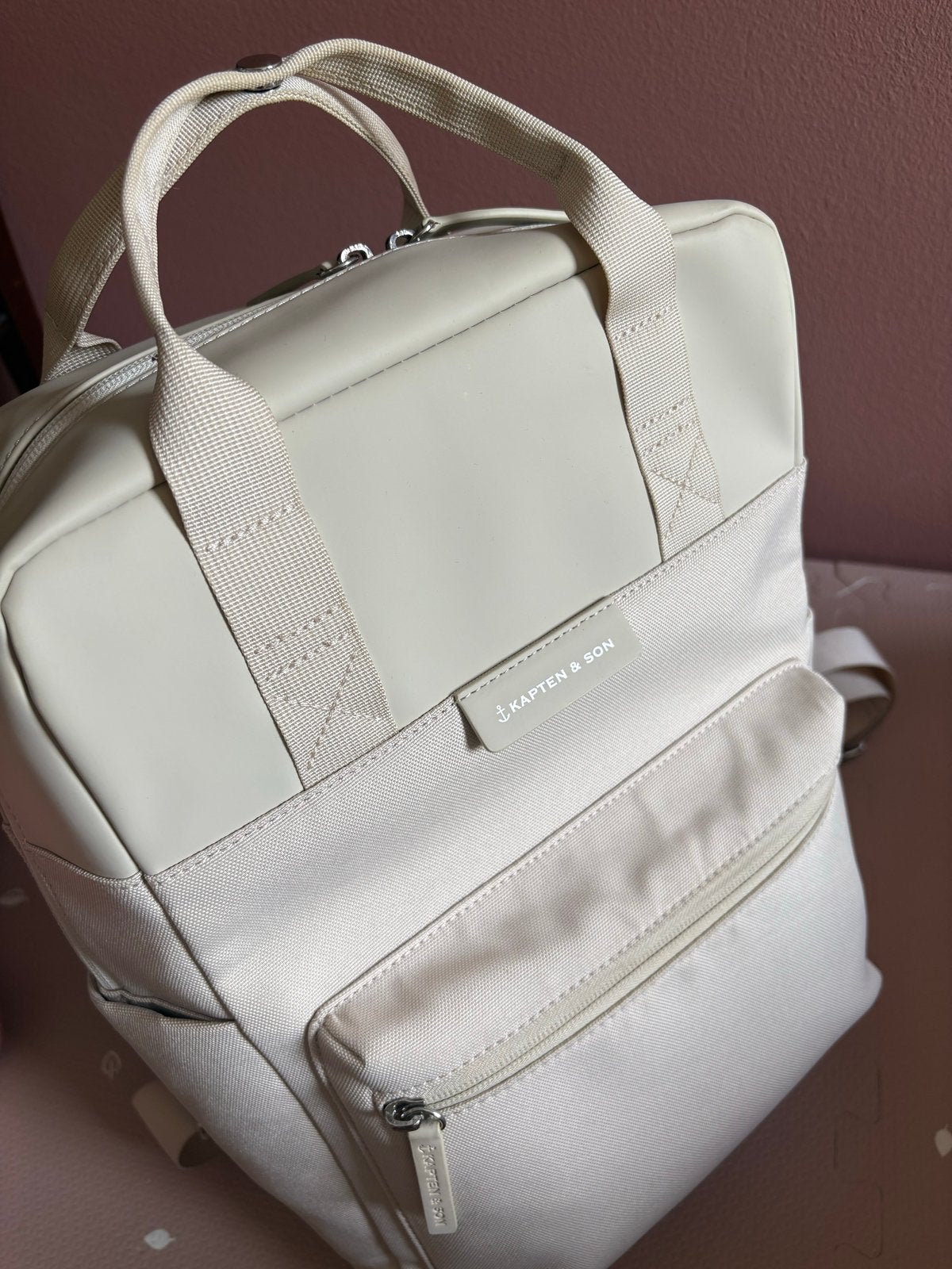 Kapten & Son rugzak Bergen Small Sandstone nude beige, Sieraden, Tassen en Uiterlijk, Tassen | Rugtassen, Overige merken, 25 tot 40 cm