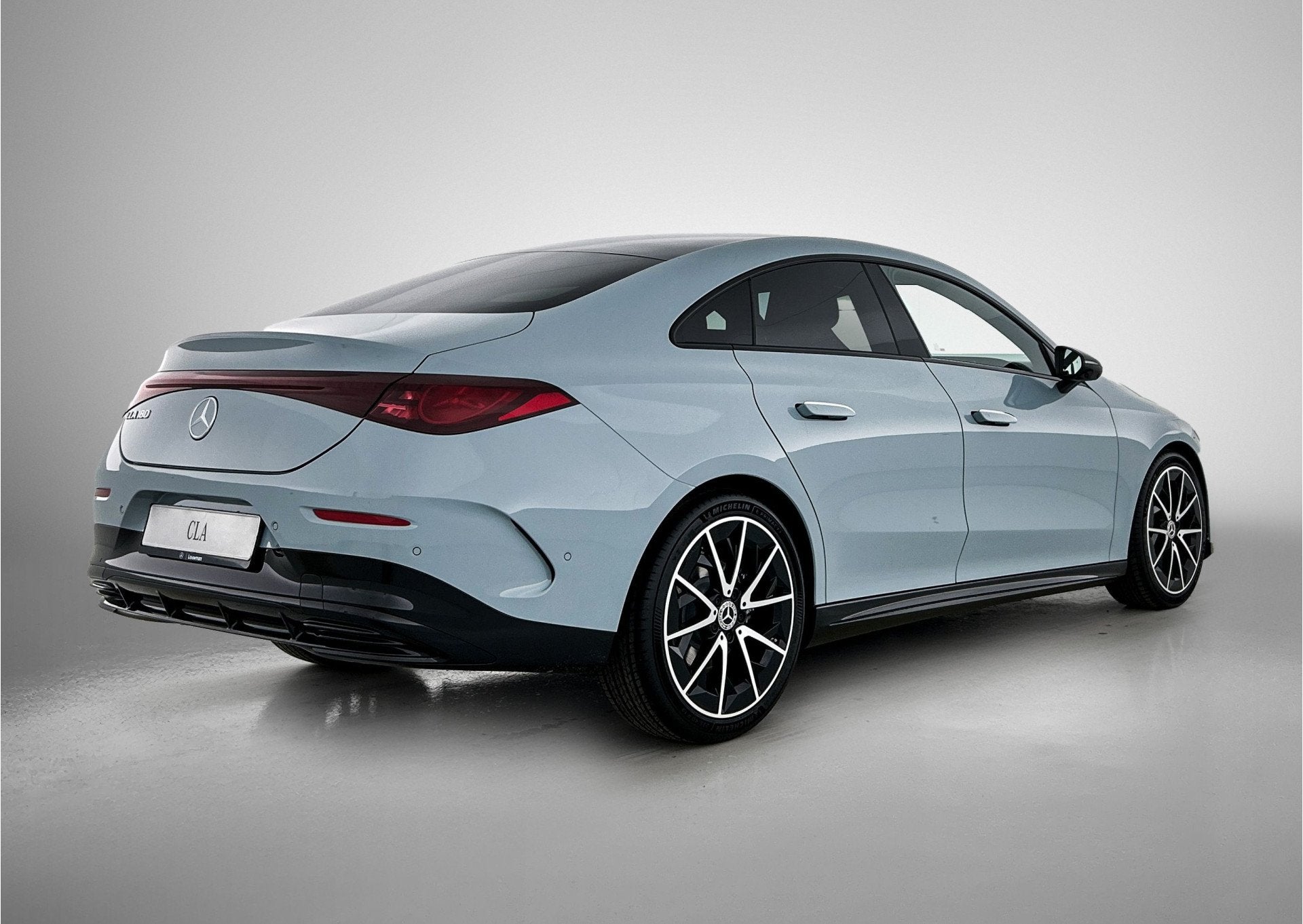 Mercedes-Benz CLA-Klasse 180 Business Solution AMG | Nightpa, Auto's, Mercedes-Benz, CLA, 136 pk, Zwart, 4 cilinders
