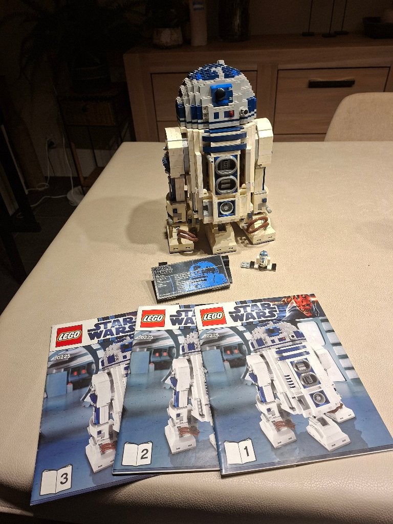 lego star wars 10225 R2D2, Kinderen en Baby's, Star Wars, Lego, Ophalen of Verzenden, Zo goed als nieuw
