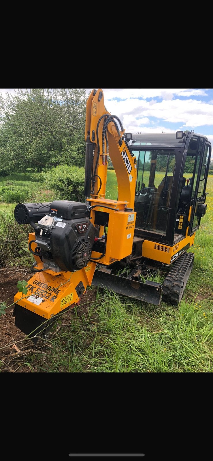 Stobbe boomstronk bomen verwijderen schutting beton hout, Bestrating