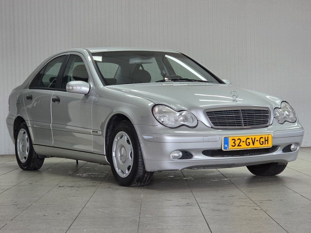 Mercedes-Benz C-Klasse 180 Classic/ N.A.P!/ Trekhaak/ Clima/, Auto's, Oldtimers, 1998 cc, Zwart, Bedrijf, Handgeschakeld