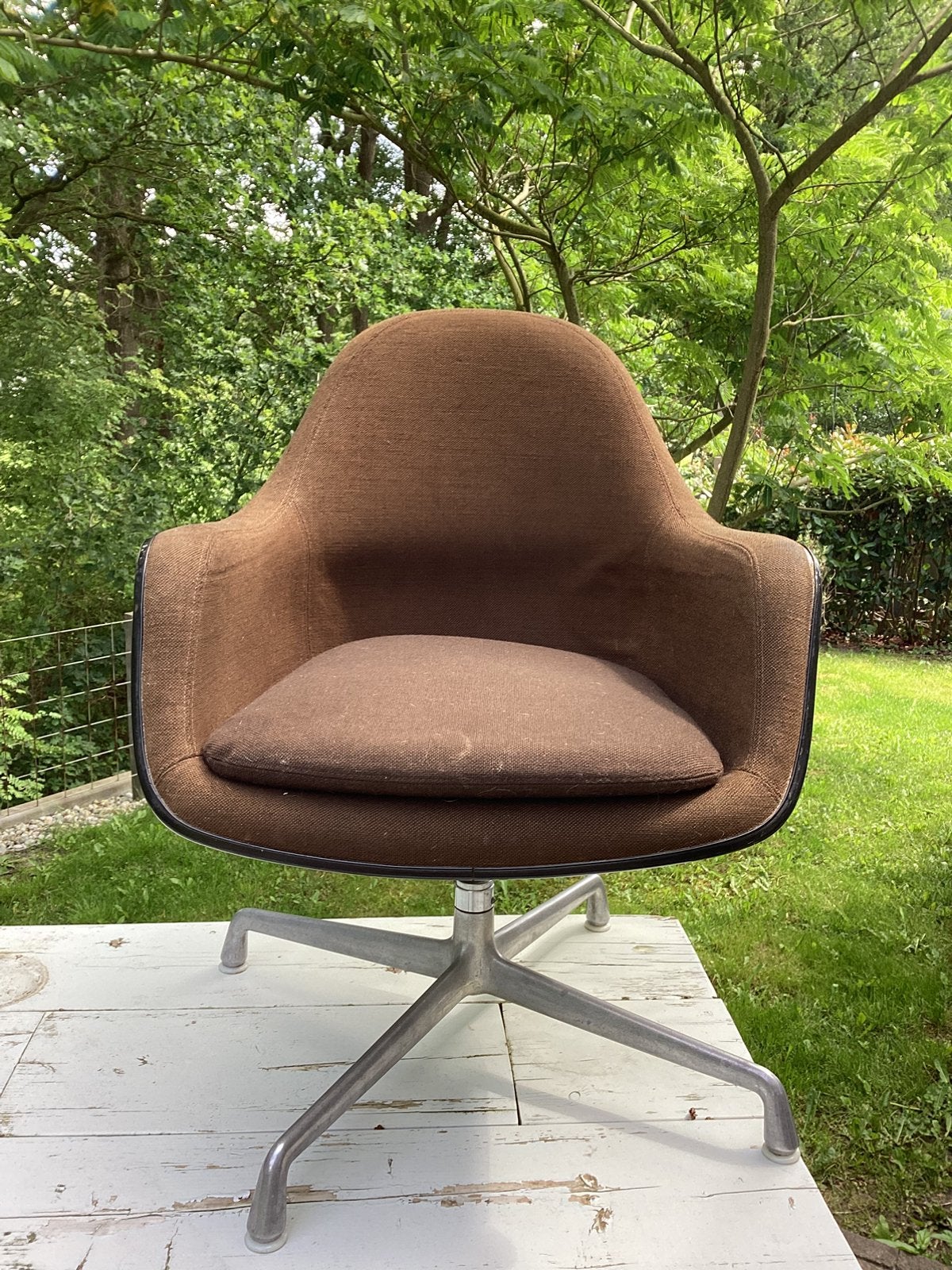 Vintage Herman Miller by Charles & Ray Eames draaistoel, Huis en Inrichting, Stoelen, Ophalen, Gebruikt, Bruin, Vintage