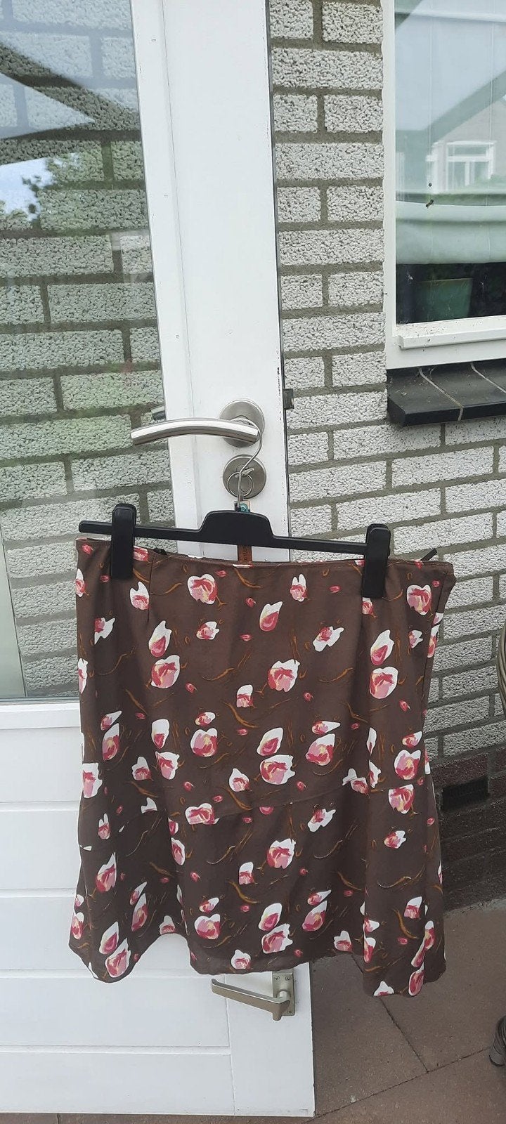 Rok gebloemd maat xl met onderrok bruin/roze., Bruin, Maat 46/48 (XL) of groter, Nieuw, Ophalen of Verzenden