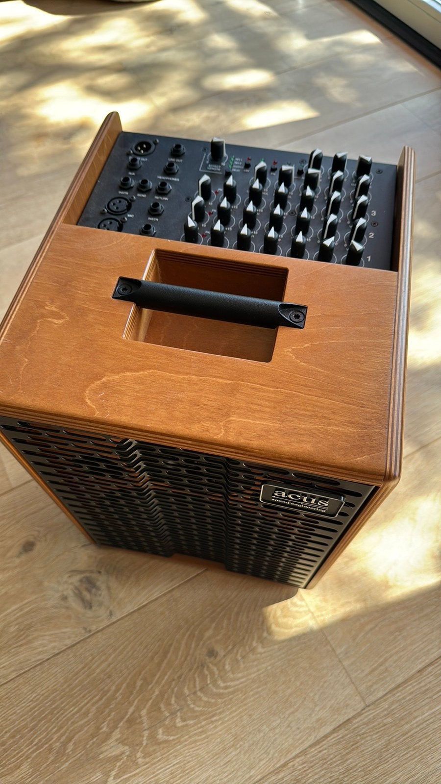 Acus 8 one for strings 200 watt geluidsbox, Muziek en Instrumenten, Ophalen, Zo goed als nieuw
