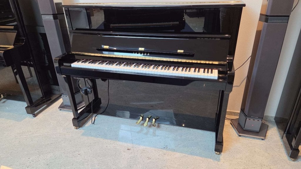 Yamaha P121 SH PE Silent piano (2014) met 5 jaar garantie, Gebruikt, Yamaha Music europe GmbH, Zwart, Ophalen of Verzenden