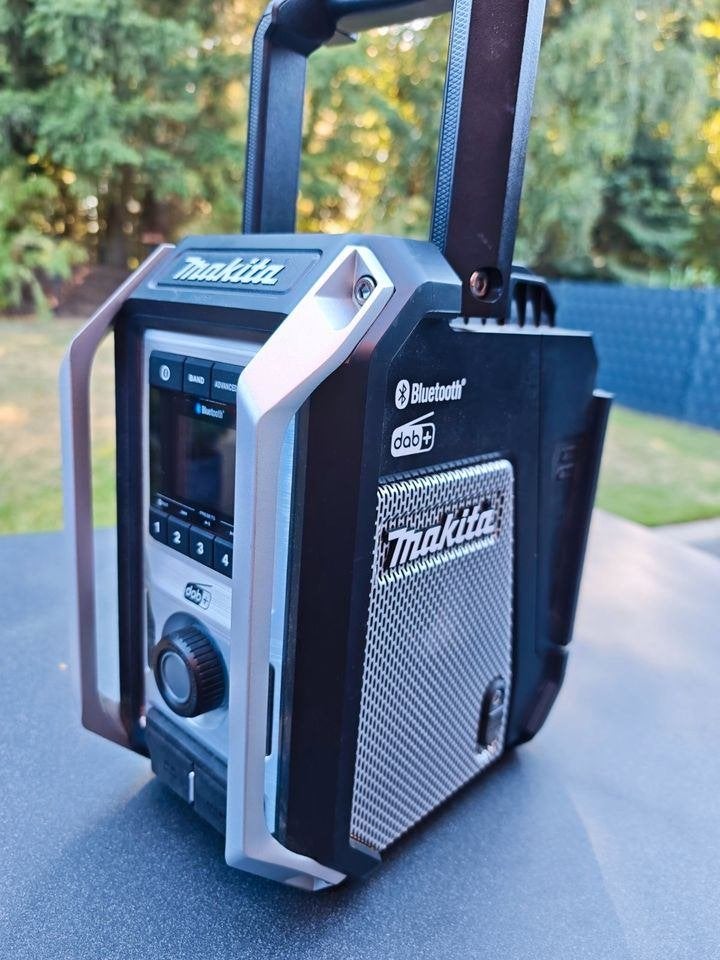 Makita DMR115B Black Edition – DAB/DAB+ Bluetooth bouwradio, Ophalen of Verzenden, Zo goed als nieuw, Bouwradio