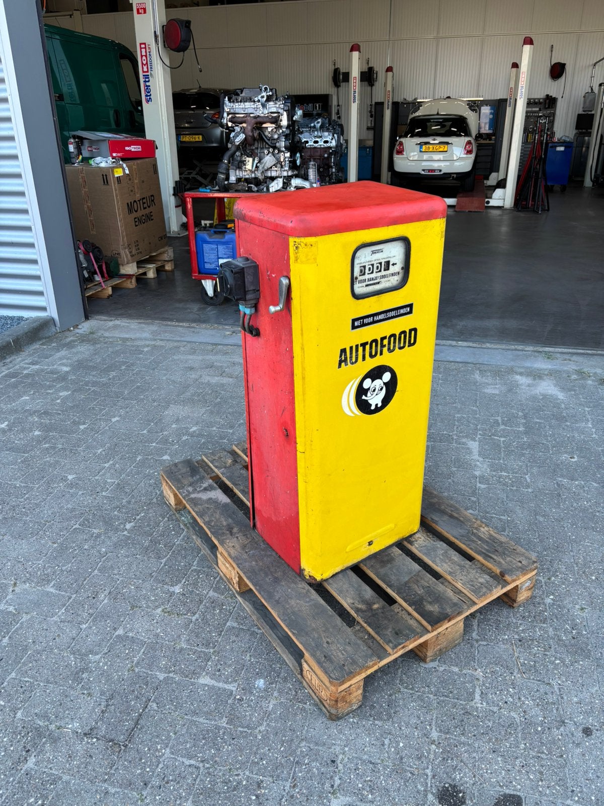 Tokheim benzinepomp, Ophalen, Gebruikt