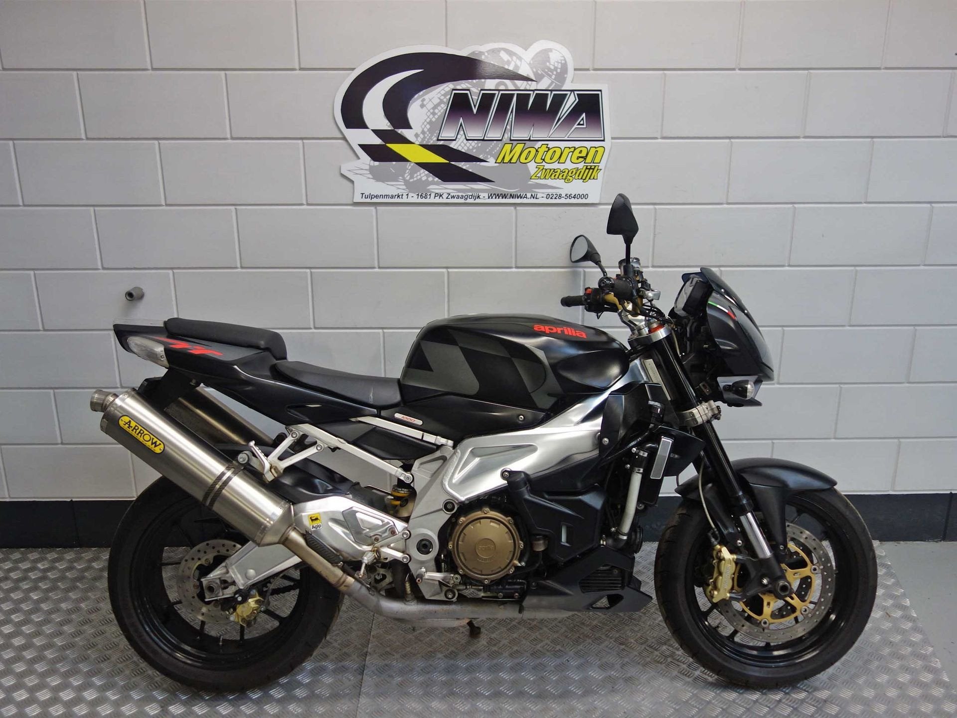 Aprilia Tuono 1000 R, Motoren, Meer dan 35 kW, 998 cc, Handgeschakeld, Naked bike