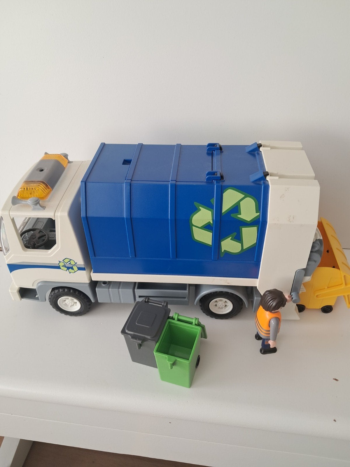 Playmobil Vuilniswagen met figuur en containers, Ophalen of Verzenden, Zo goed als nieuw