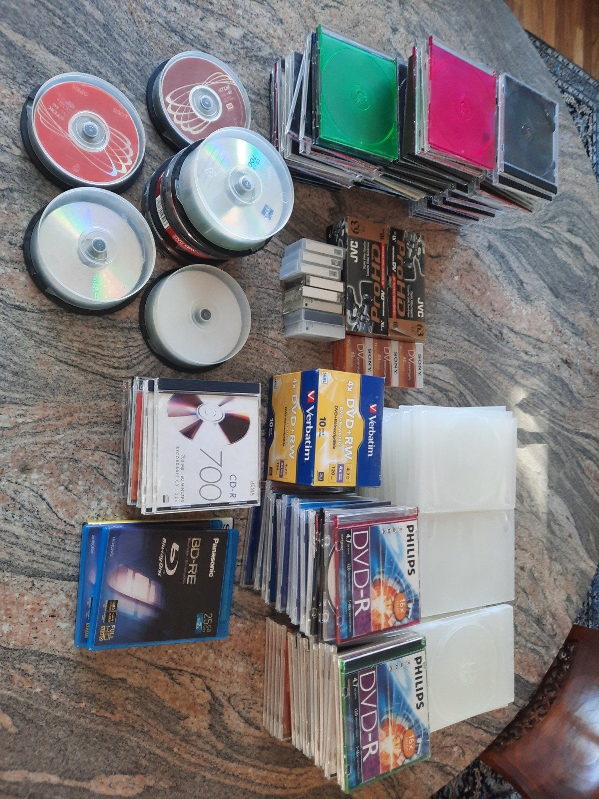 DV tapes, dvd's en doosjes : 104 dvd' s in doosje, 58 lege d, Ophalen of Verzenden, Nieuw, Dvd