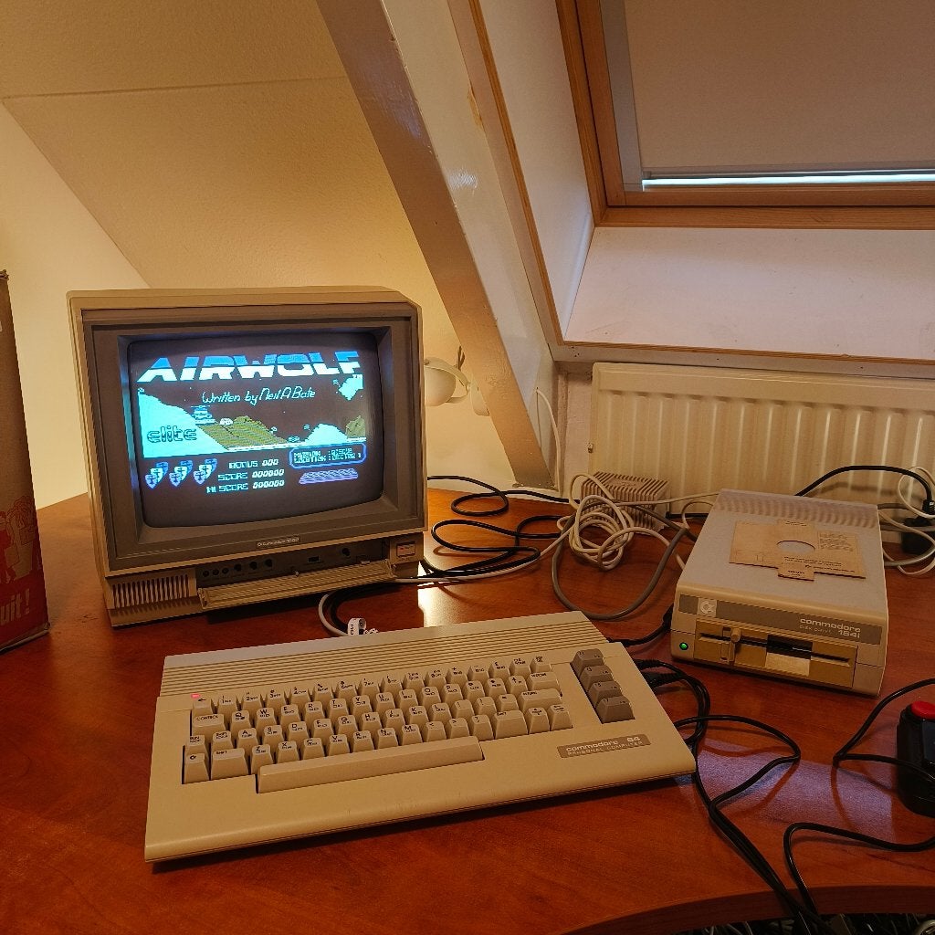 Commodore 64 set incl. floppydrive en Commodore 1802 monitor, Computers en Software, Vintage Computers, Ophalen of Verzenden, Commodore