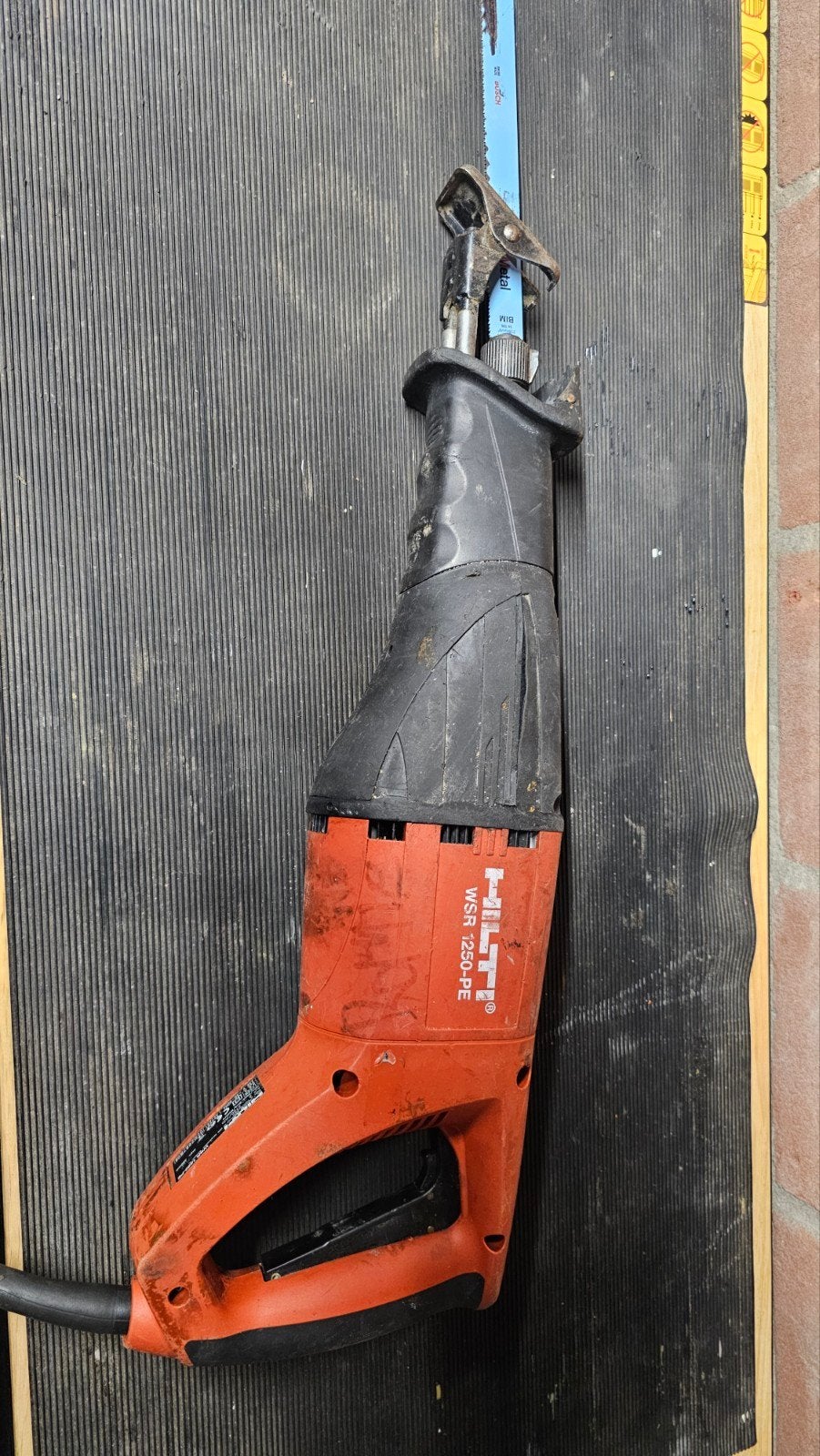 Hilti WSR 1250-PE Reciprozaag 1250W - Goed Onderhouden, Gebruikt, 70 mm of meer, Reciprozaag, 1200 watt of meer