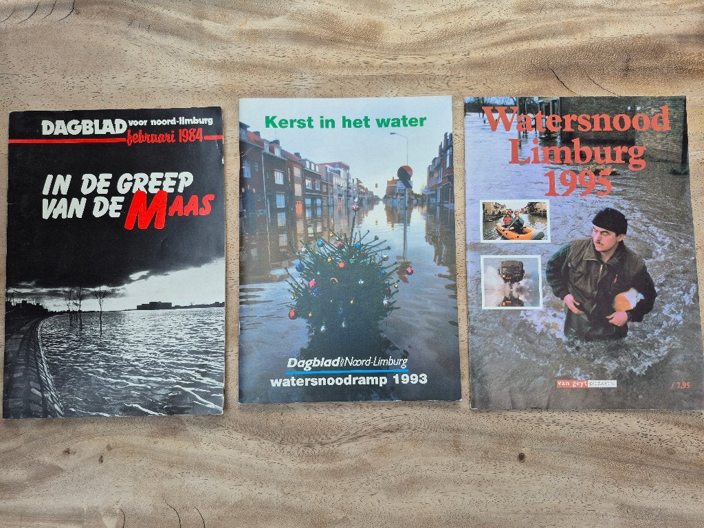Watersnoodrampen Limburg: 3 historische uitgaven, Boeken, Geschiedenis | Stad en Regio, Ophalen of Verzenden, Dagblad voor Noord-Limburg / van Geyt productions