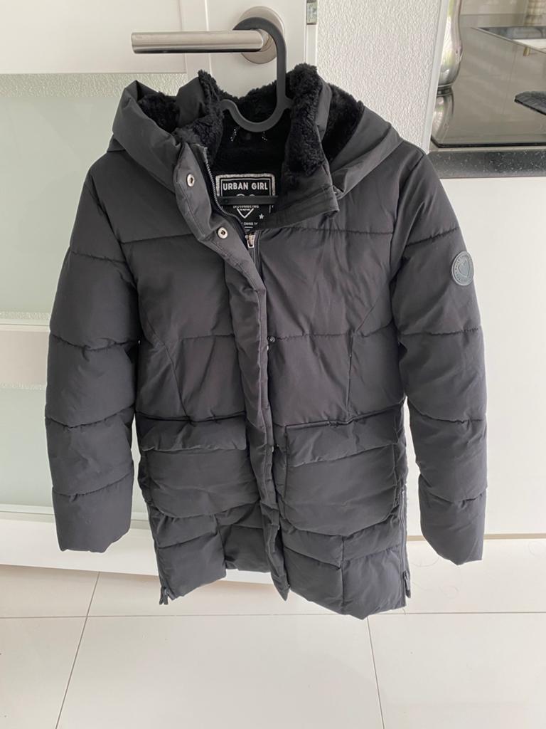 Weinig gebruikt meisjes kleding prijs zie omschijvingen., Kleding | Dames, Jassen | Winter, Ophalen, Gedragen, Overige kleuren