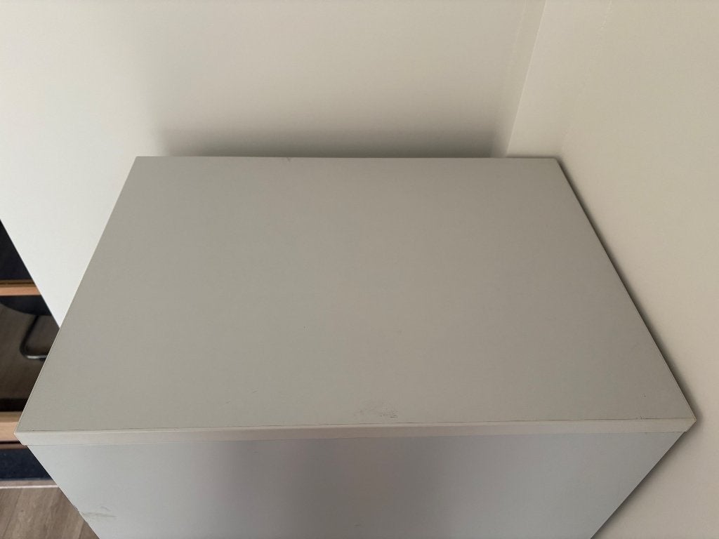 Foto 6 van Grijze dossierkast met 4 lades
