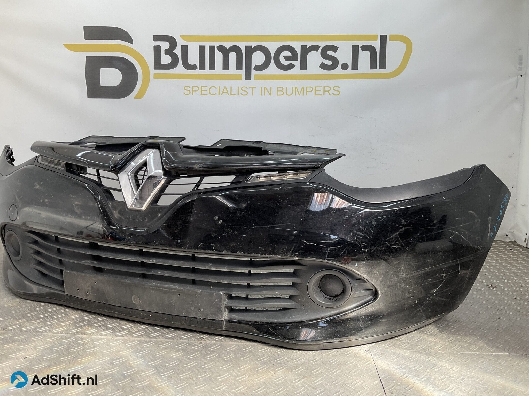 Bumper Renault Clio 4 2012-2015 620221112R Voorbumper F3-205, Auto-onderdelen, Bumper