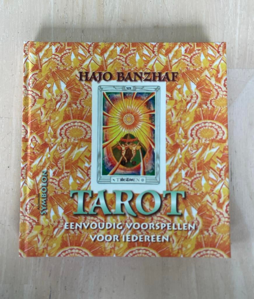 Tarot: Eenvoudig Voorspellen - Hajo Banzhaf Moederdagcadeau, Boeken, Tarot of Kaarten leggen, Nieuw, Ophalen of Verzenden, Instructieboek