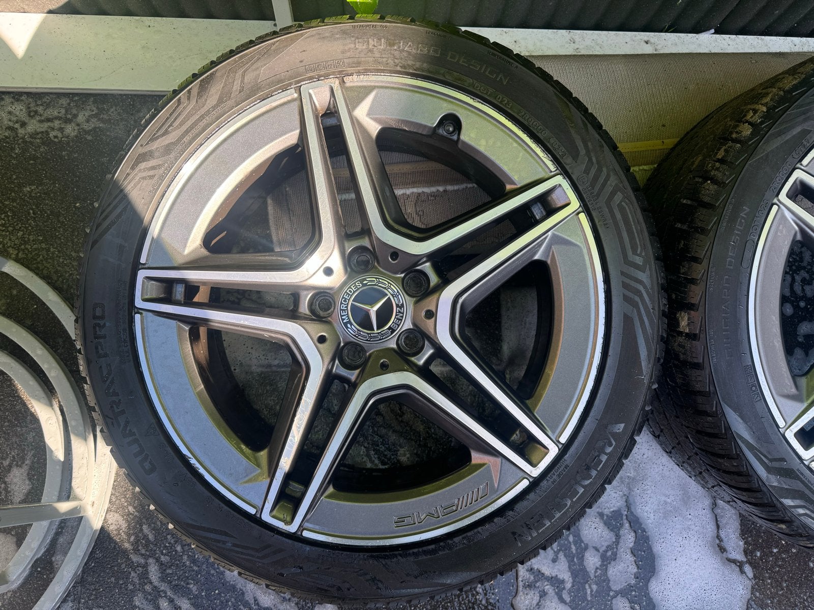 set ORIGINELE AMG velgen 18 INCH 225/45/18 met banden, Auto diversen, Wieldoppen, Ophalen of Verzenden, Gebruikt