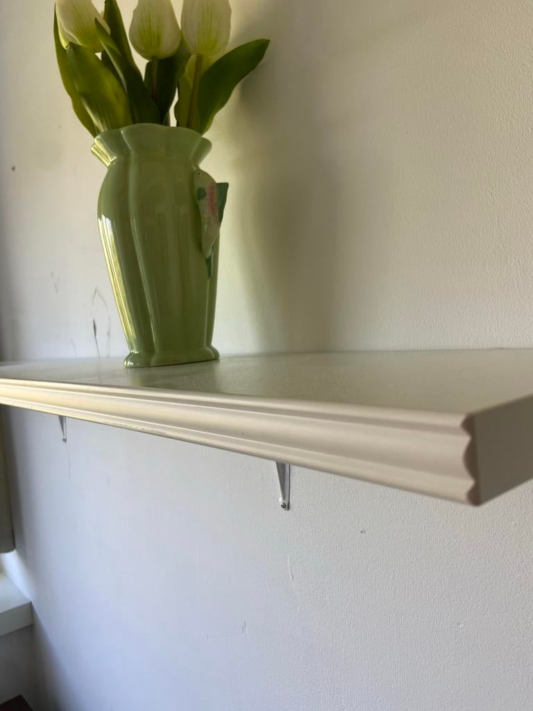 Plankje wit hout met muurbevestiging, Huis en Inrichting, Ophalen, Gebruikt