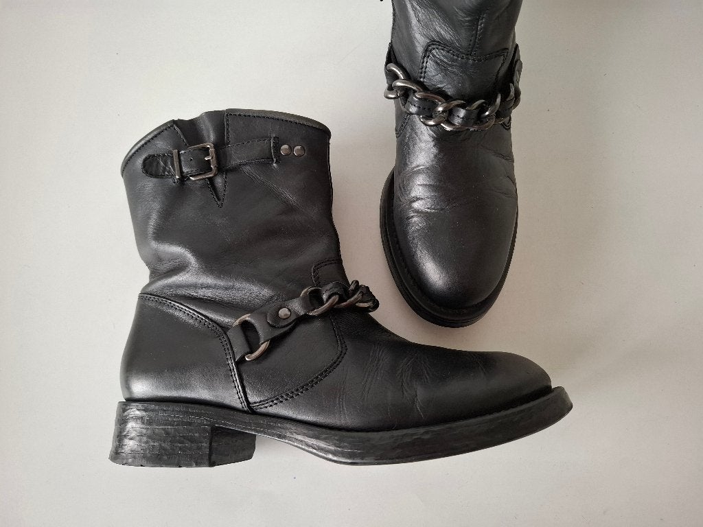 <> Unisa maat 39 mooie zwarte leren laarzen laarsjes boots, Verzenden, Zwart, Lage of Enkellaarzen, Zo goed als nieuw