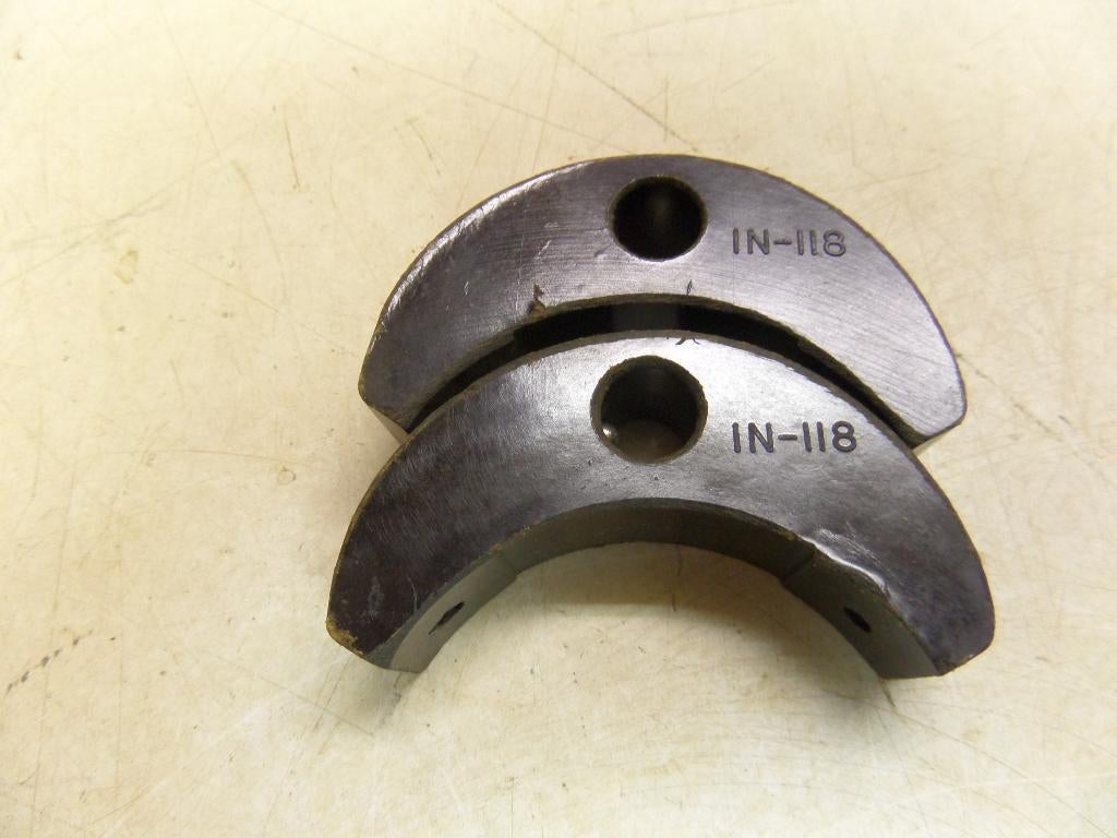 Twee originele IN-118 voor de Ohio Brass Isolator MP-48, Ophalen of Verzenden, Landmacht, Amerika