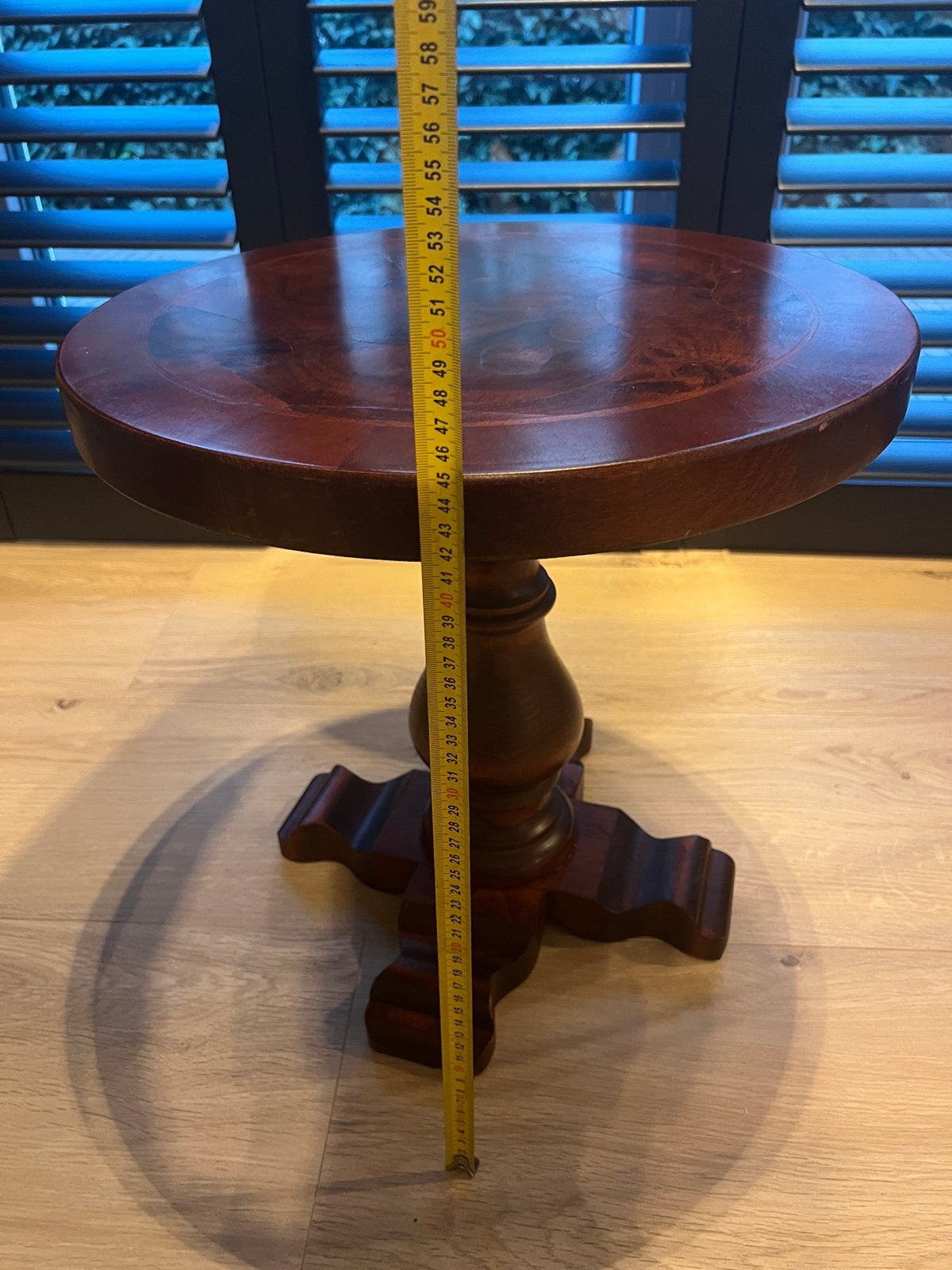 Antieke bijzettafel van donker hout, Antiek en Kunst, Ophalen