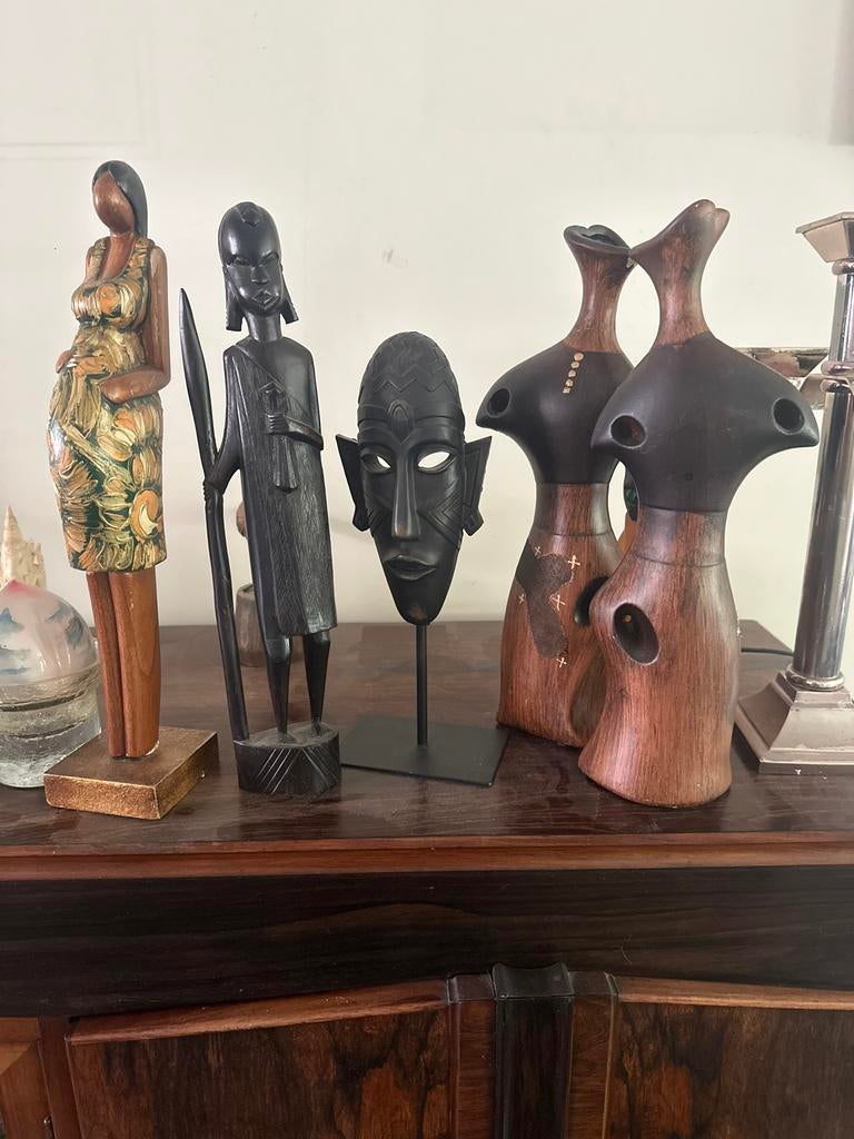 Diverse houten beeldjes en maskers - Afrikaanse stijl, Antiek en Kunst, Ophalen, Overige onderwerpen, Handgemaakt, 20 - 50 cm
