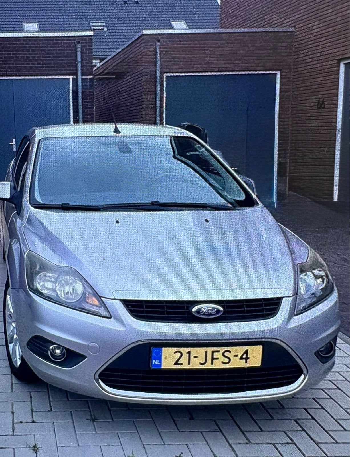 Ford Focus 1.6 74KW CC 2009 Grijs, Auto's, 1596 cc, 1373 kg, 4 cilinders, Cabriolet