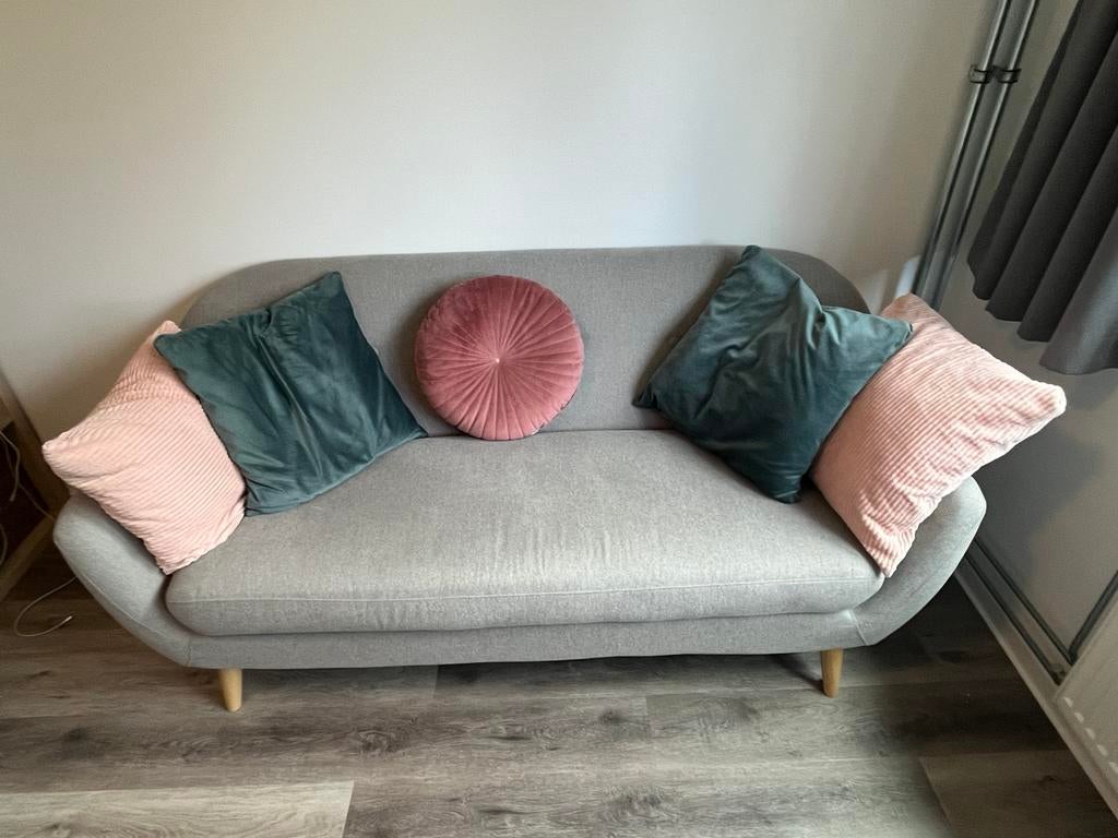 Lichtgrijze 2.5 persoons egedal bank Jysk, Huis en Inrichting, Banken | Sofa's en Chaises Longues, Ophalen, 150 tot 200 cm, Tweepersoons
