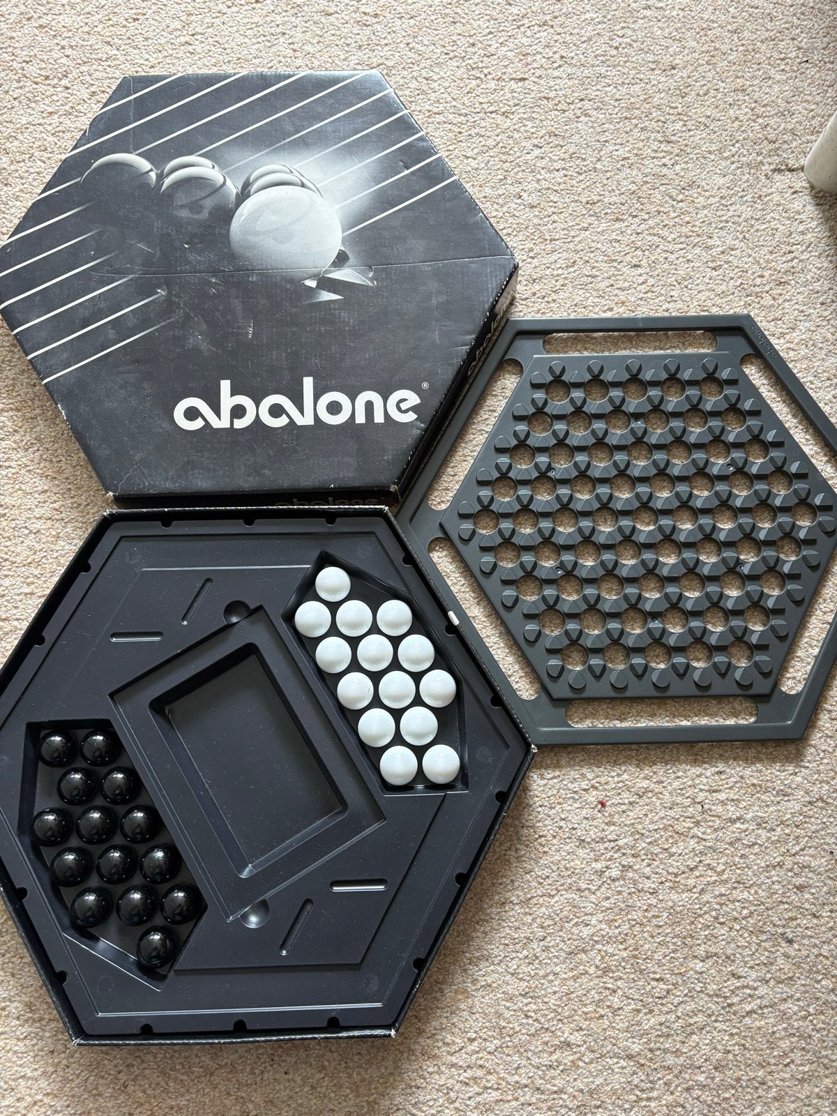 Abalone bordspel - Strategisch spel voor 2 spelers, Hobby en Vrije tijd, Gezelschapsspellen | Bordspellen, Een of twee spelers