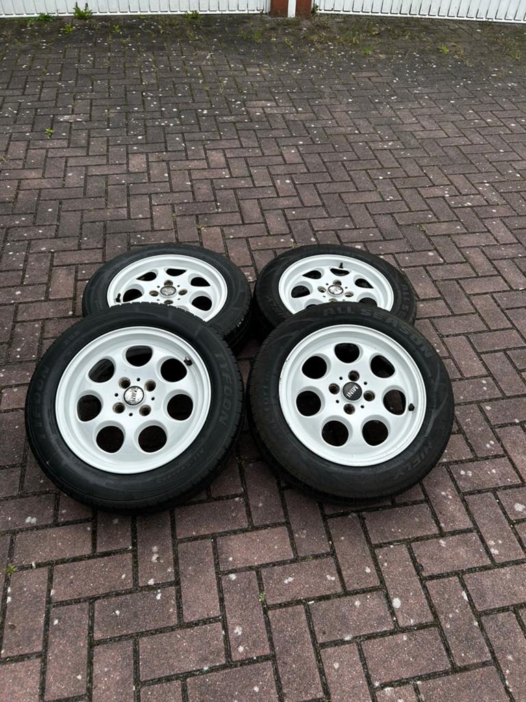 Set van 4 Mini velgen met All Season banden, Ophalen, Gebruikt, 15 inch, 175 mm