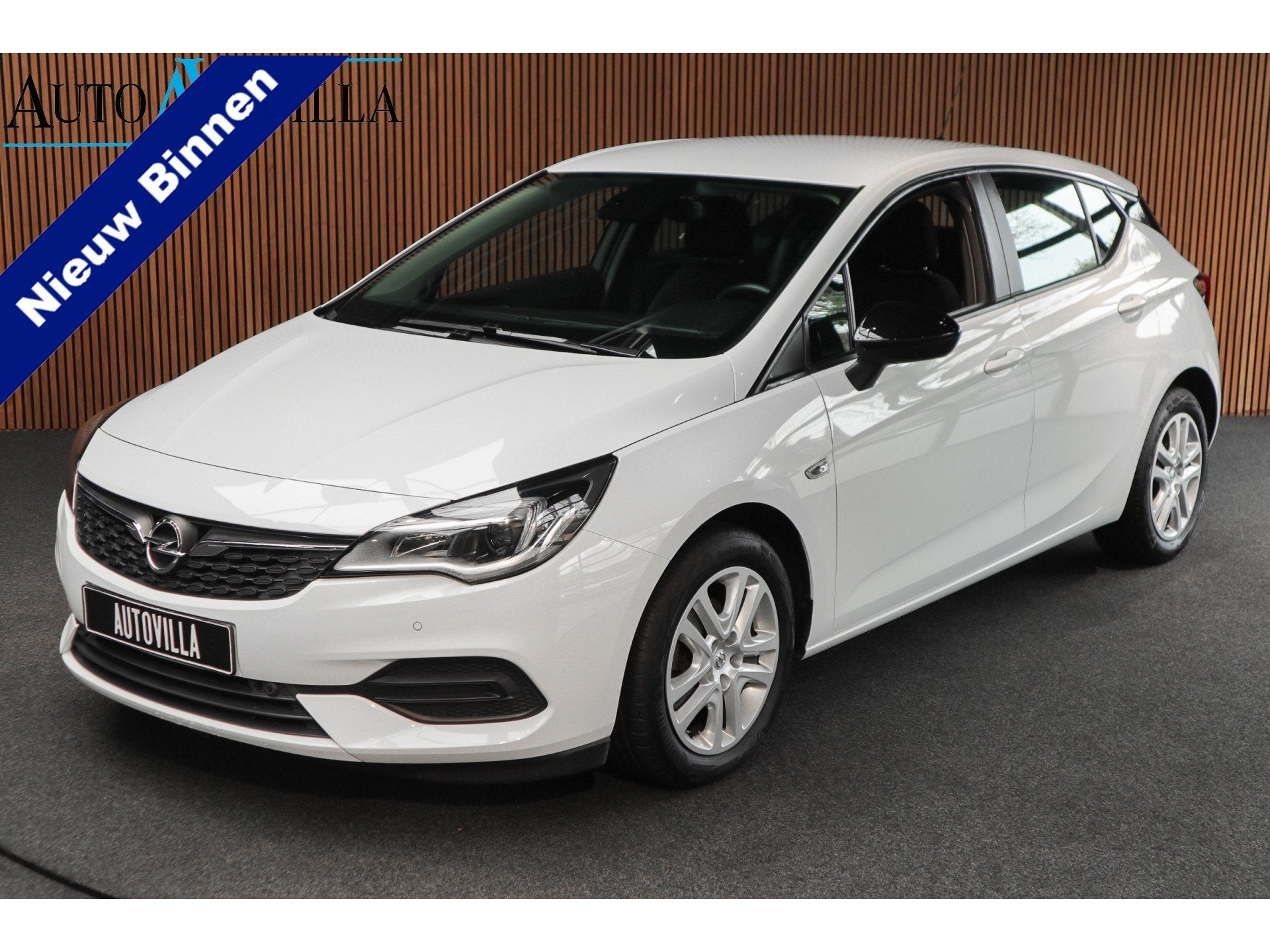Opel Astra 1.2 T Navi Airco Stoel & stuurverwarming Carplay, Voorwielaandrijving, Dealer onderhouden, Gebruikt, Zwart