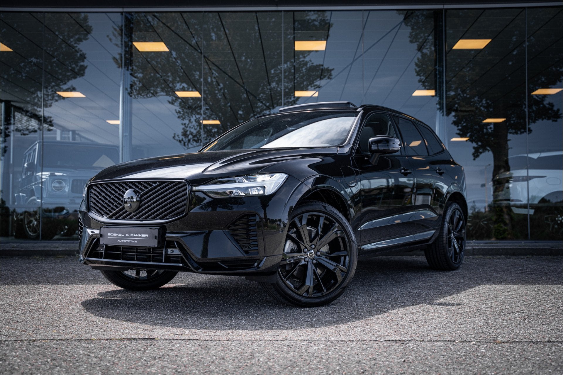 Volvo XC60 T6 Recharge AWD Ultra Black Edition * Facelift *, Automaat, Gebruikt, Zwart, Zwart