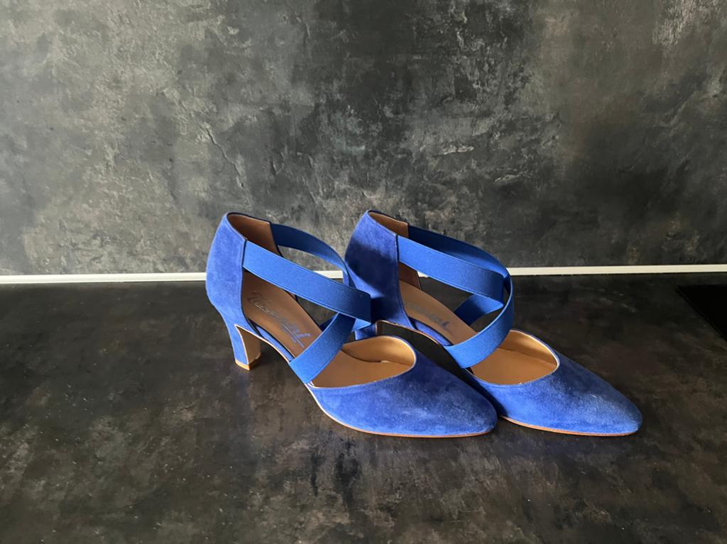 Blauwe pump, Kleding | Dames, Schoenen, Pumps, Blauw, Nieuw, Ophalen of Verzenden