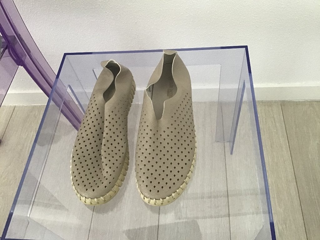 Ilse Jacobsen schieten beige mt 39, Beige, Ophalen of Verzenden, Espadrilles of Moccasins, Ilse Jacobsen