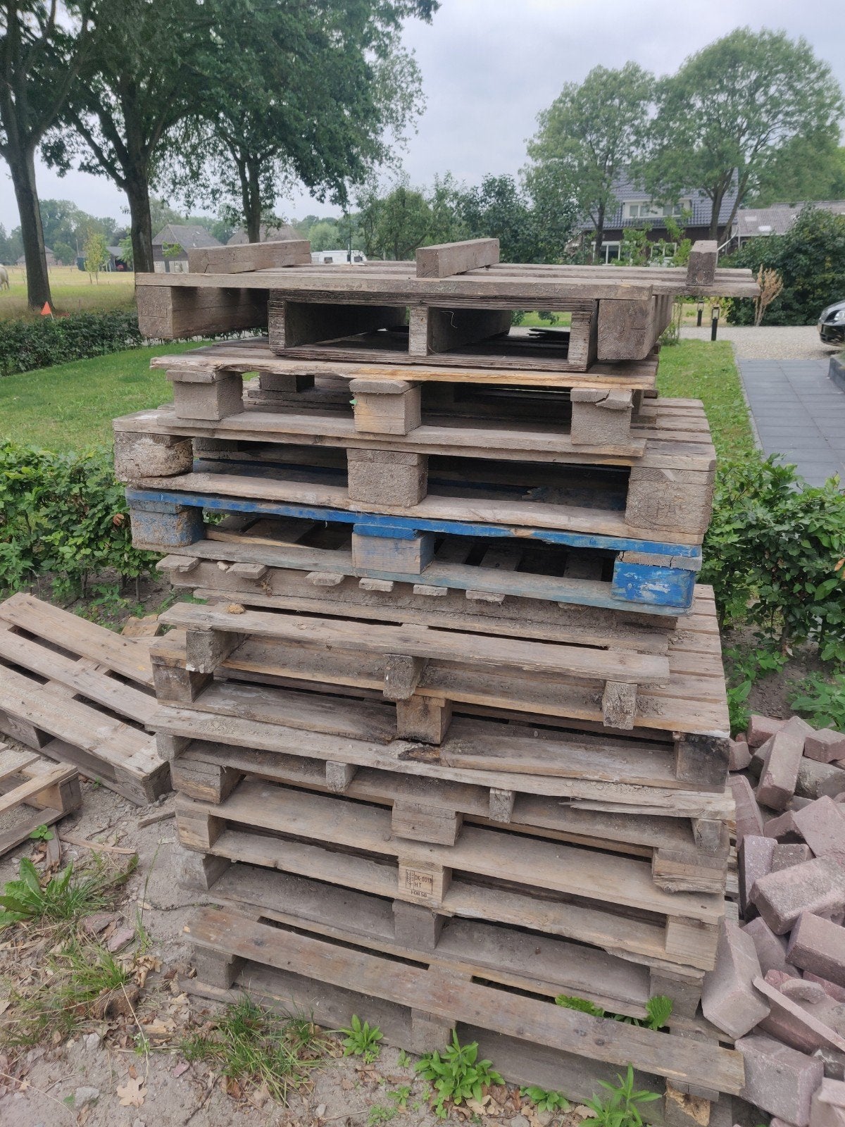 Pallets gratis af te halen, Ophalen