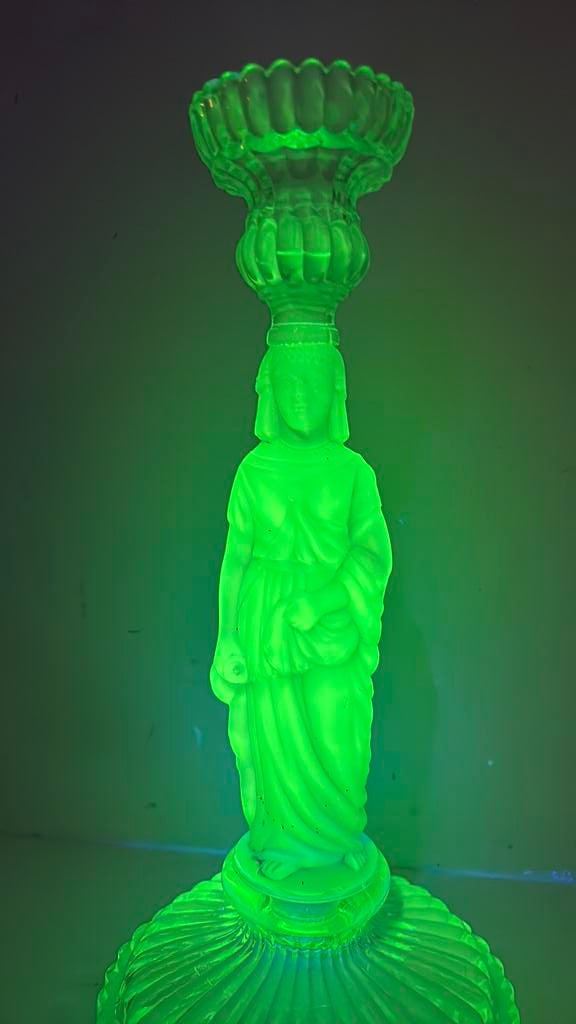 Groen glazen kandelaar - uranium, Ophalen of Verzenden