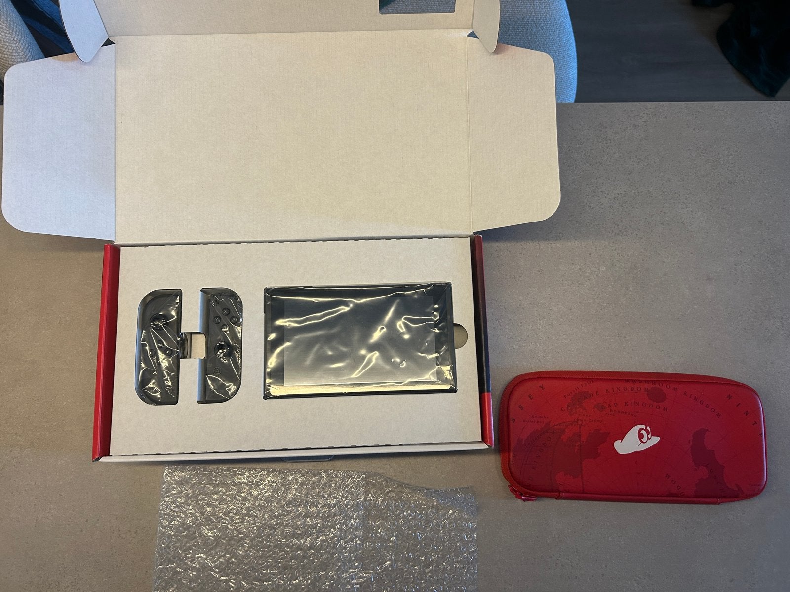 Nintendo Switch met accessoires en reisetui, Ophalen, Zo goed als nieuw, Met 1 controller, Switch 2019 Upgrade
