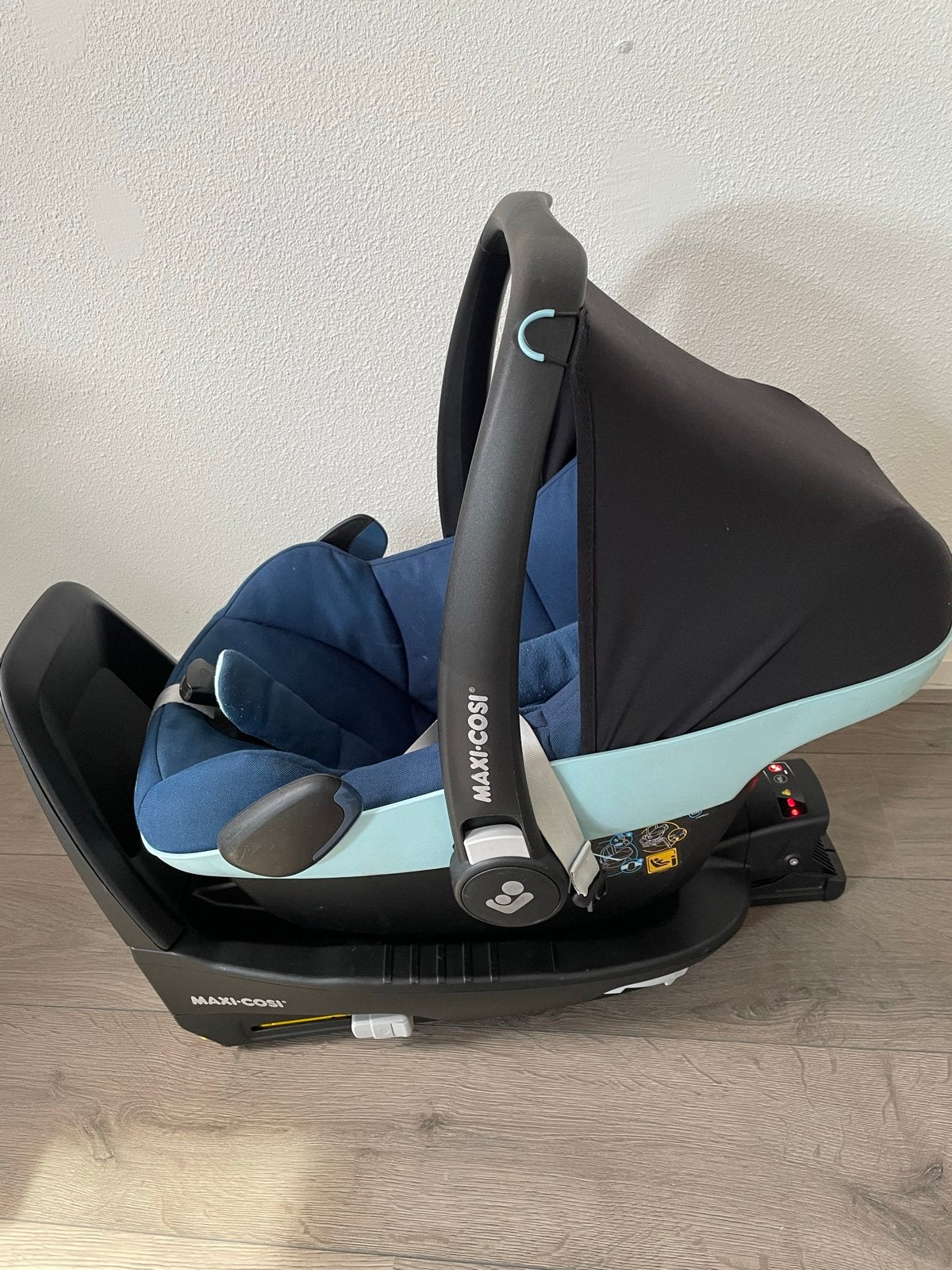 Maxi-Cosi Pebble Pro i-Size met FamilyFix 3 Base, Kinderen en Baby's, Autostoeltjes, Ophalen, Gebruikt, Zijbescherming, Isofix