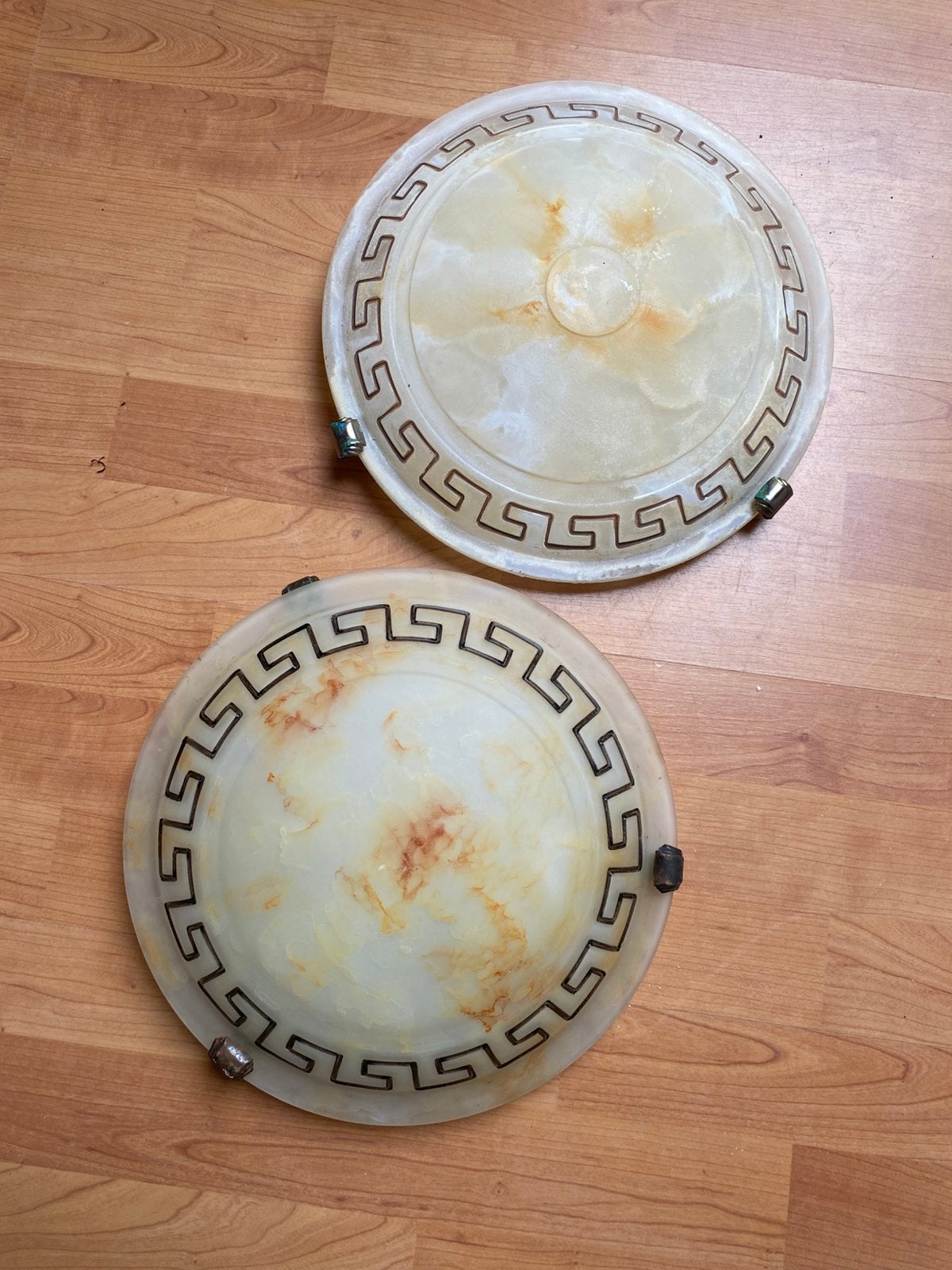 Plafondlamp griekse stijl, Ophalen