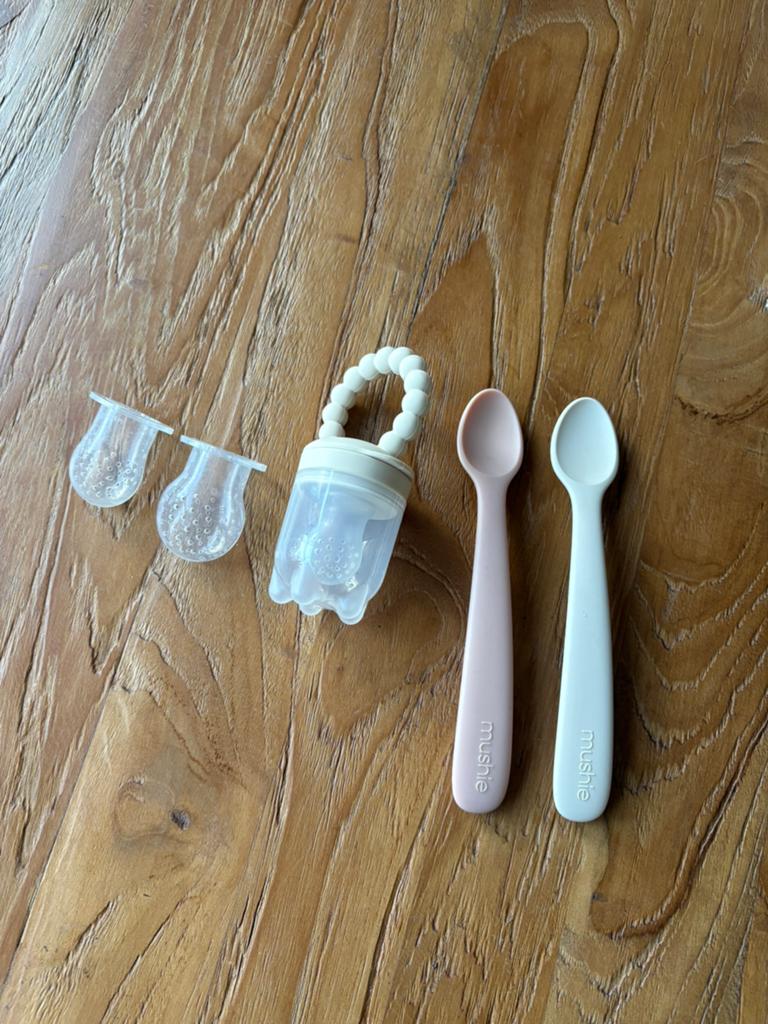 ZGAN set babylepels Mushie en Babyfeeder van Baeboo, Ophalen of Verzenden, Zo goed als nieuw, Overige typen