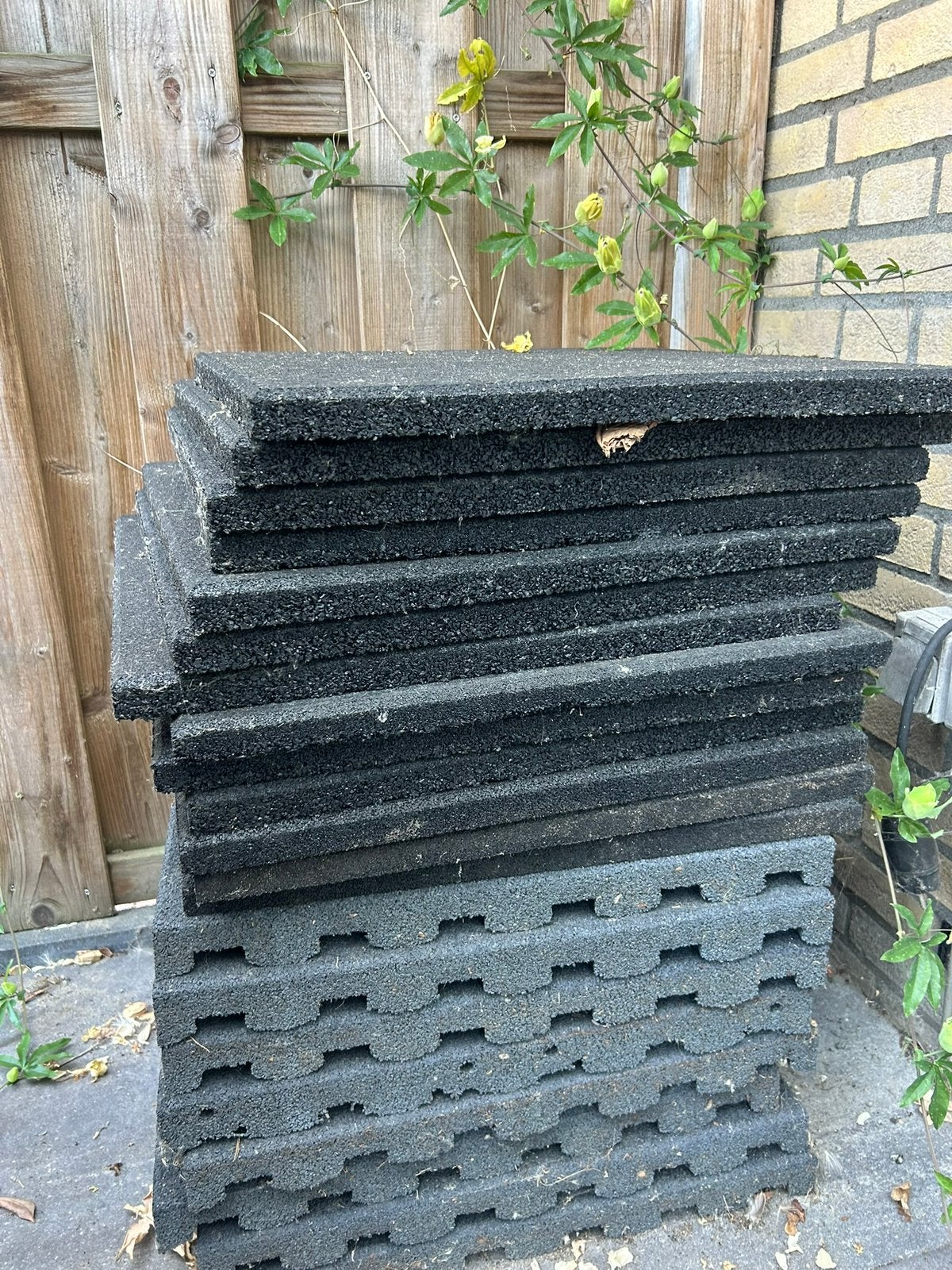 Rubberen tegels (bovenste soort), Tuin en Terras, Ophalen, Zo goed als nieuw, Overige materialen