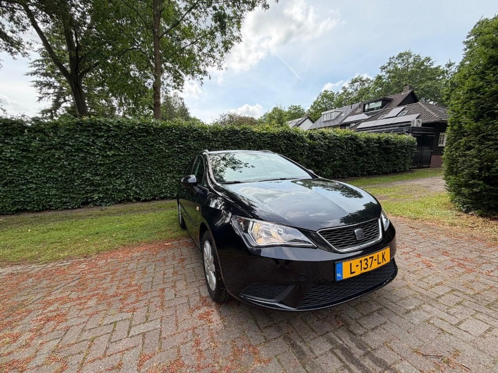 Seat Ibiza 1.2 51KW ST 2013 Zwart, Voorwielaandrijving, Euro 5, Stof, 40 €/maand