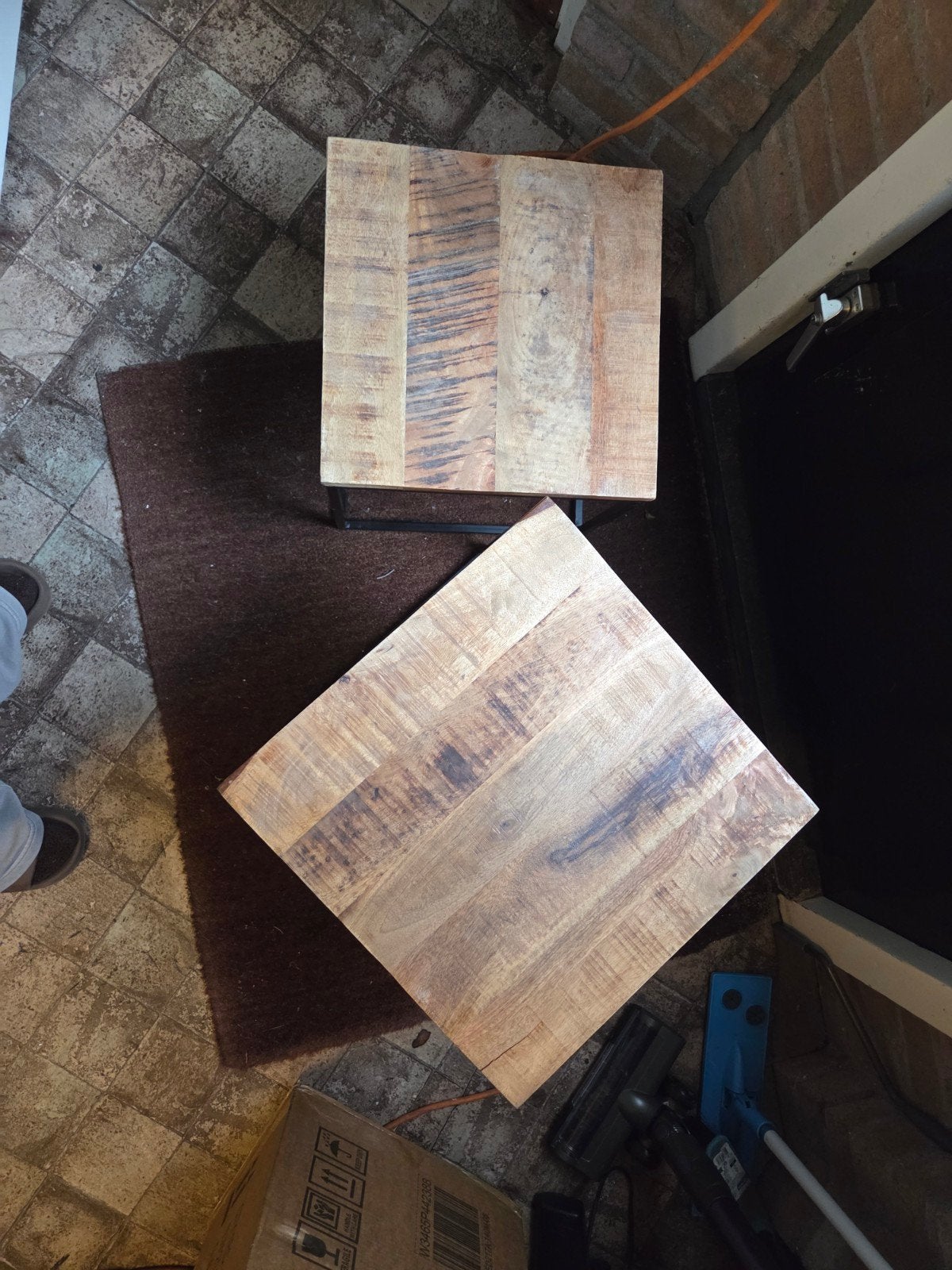 Set van 2 houten bijzettafels, vierkant, Minder dan 45 cm, Minder dan 55 cm, Gebruikt, Modern, Industrieel