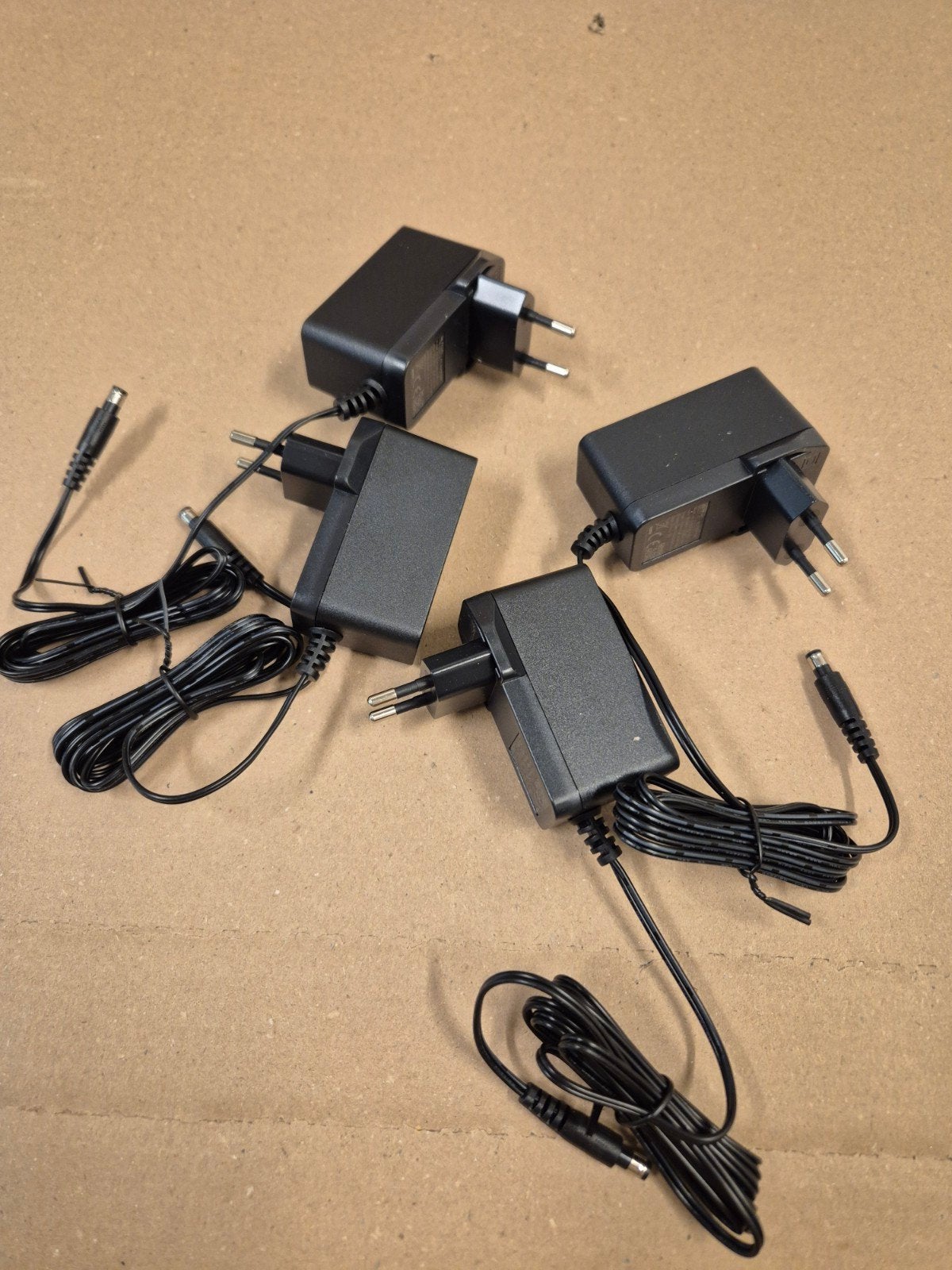 Adapter 12volt, 1,5A, Ophalen of Verzenden, Nieuw