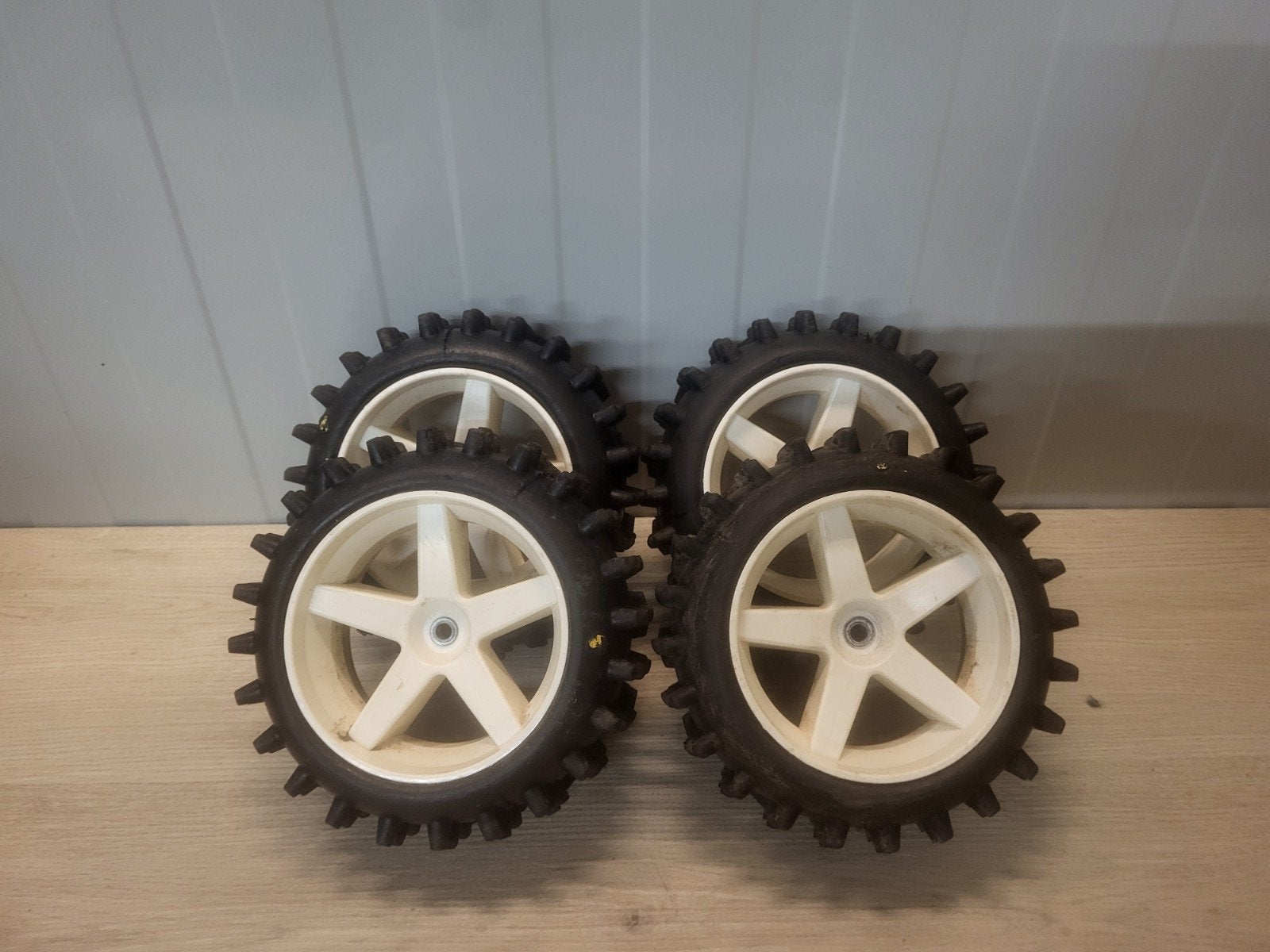 fg wielen, Hobby en Vrije tijd, Benzine, Ophalen of Verzenden, Zo goed als nieuw, Onderdeel