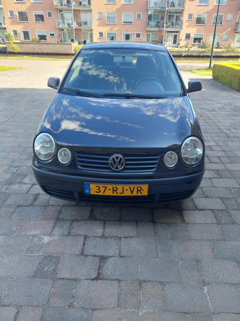 Volkswagen Polo zwart 1.4 motor, Voorwielaandrijving, 4 cilinders, Zwart, Origineel Nederlands