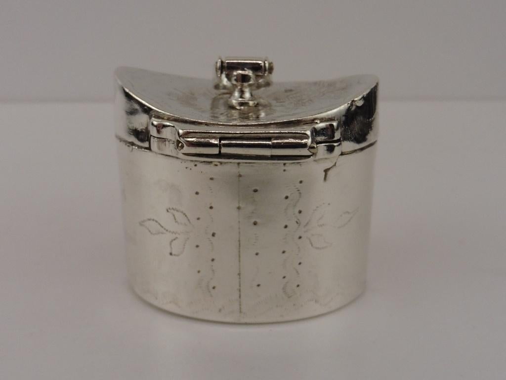 Zilveren lodereindoosje                                 Z176, Antiek en Kunst, Ophalen of Verzenden, Zilver